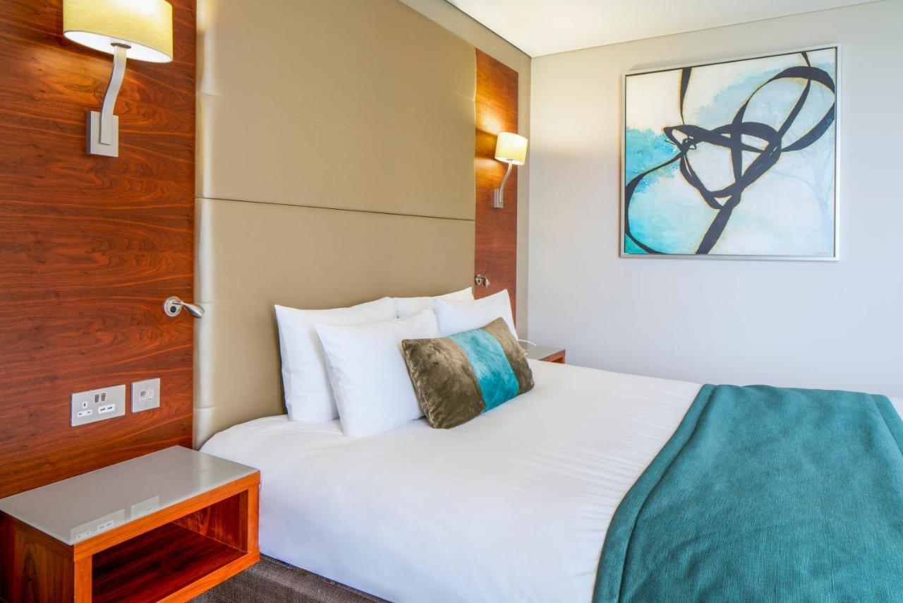 คราวน์ พลาซา ลอนดอน - ดอกแลนด์ส Hotel ภายนอก รูปภาพ