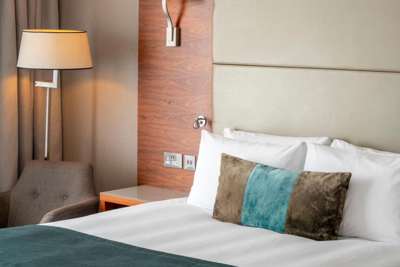 คราวน์ พลาซา ลอนดอน - ดอกแลนด์ส Hotel ภายนอก รูปภาพ