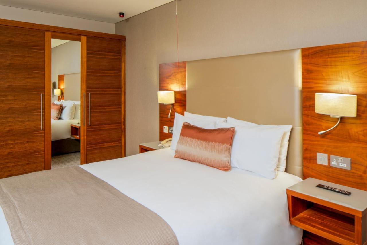 คราวน์ พลาซา ลอนดอน - ดอกแลนด์ส Hotel ภายนอก รูปภาพ