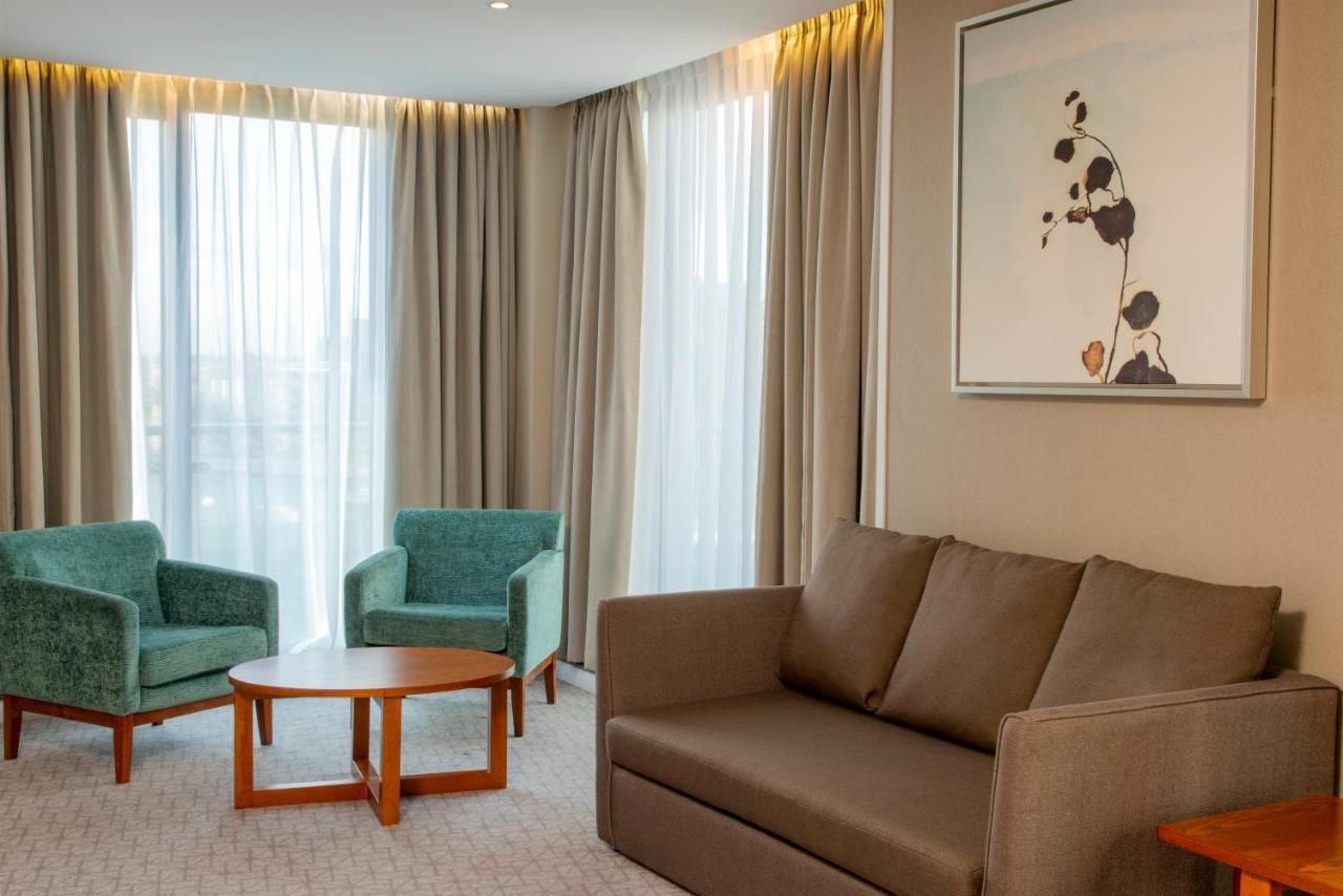 คราวน์ พลาซา ลอนดอน - ดอกแลนด์ส Hotel ภายนอก รูปภาพ