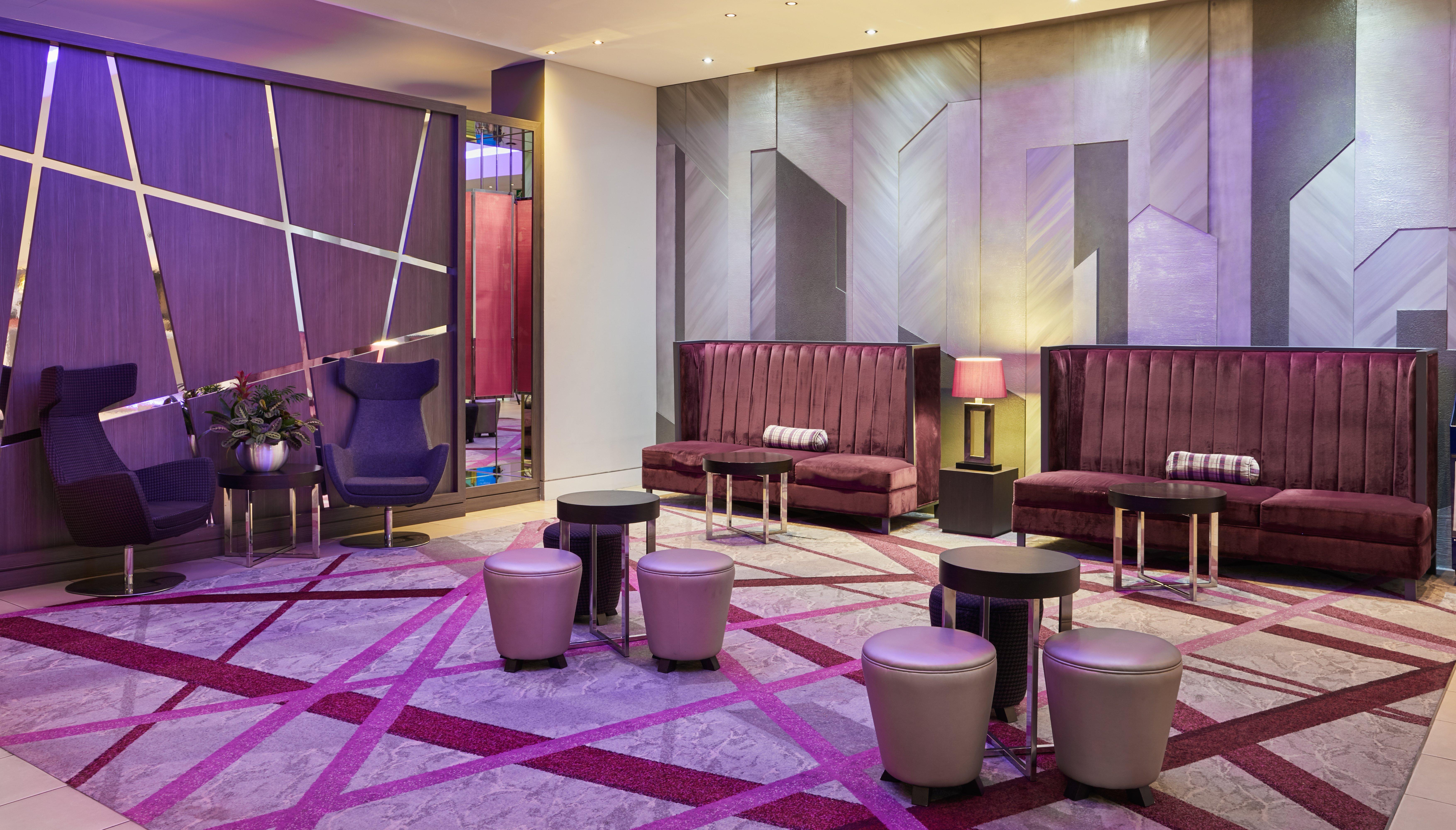 คราวน์ พลาซา ลอนดอน - ดอกแลนด์ส Hotel ภายนอก รูปภาพ